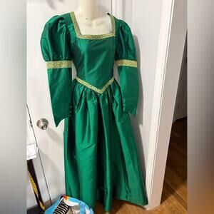 Final price* Princess Fiona renaissance cosplay dress